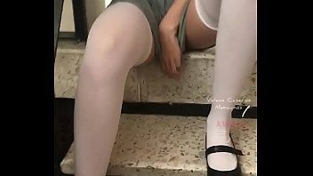 تشغيل Nesexy الجميلة تمارس الجنس مع عشيقها الجديد