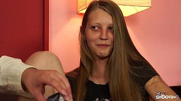 Redă Doreste sa devina model si face xxx la prima intalnire