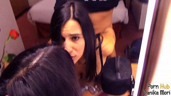 play Sex in camera de hotel cu curva