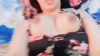play L'amant a un piercing au pénis et fait hurler cette blonde de satisfaction même si