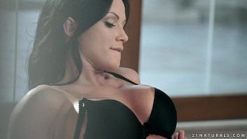 play Satene superbe adolescente senzuale superbe si apetisante doresc sa faca xxx oral