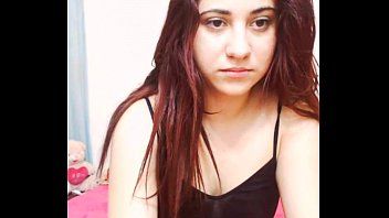 Play The bitch from Bucharest on webcam is eating on her ass and on her dad