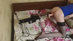 play Bunda de Femboy Sissy destruída por uma poderosa máquina de foder