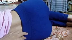 play La passione proibita della sorellastra desi: sesso indiano XXX Bhabhi in primo piano con la figa rasata