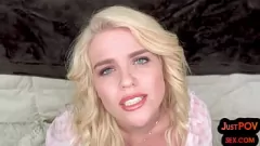 Abspielen Big Ass Blonde Teen fährt einen harten Schwanz in umgekehrter Cowgirl POV