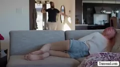 Redă Fiica vitregă a lui Daddy's obraznic T-Girl: Delight Anal cu cocoșul mare al lui Mimi Oh