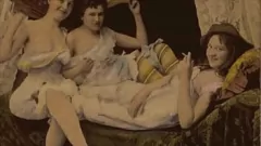 Reproduzir Lésbicas peludas descobertas: uma experiência pornô vintage