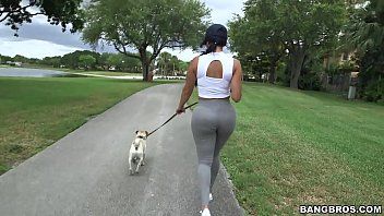 play Roxana bunaciunea vrea in cur pula de la prima intalnire penetrata de catel xxx
