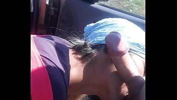 Abspielen Die Krähe in der Lippe macht einen richtigen Blowjob