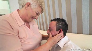 Play Companion woman makes xnxx with more men