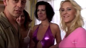 play Fantezi erotice cu fete maritate santajate sa faca sex fix in fund