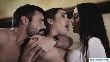 play Terapia de família com enteada fodida