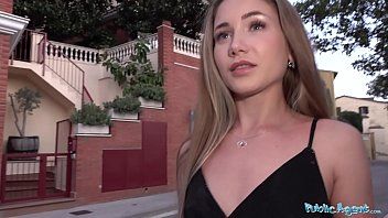 play Un hombre le da mamada a 15 chicas todas le chupan la polla no digo yo no chupo