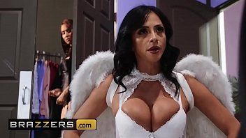 play Xxx w kabinie testowej z dwiema dojrzałymi lesbijkami