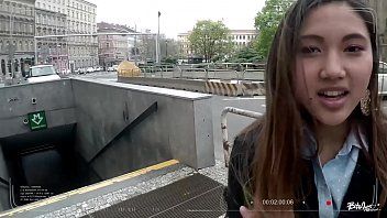 play Sexy bitch has full sex and love to put his cock in her throat